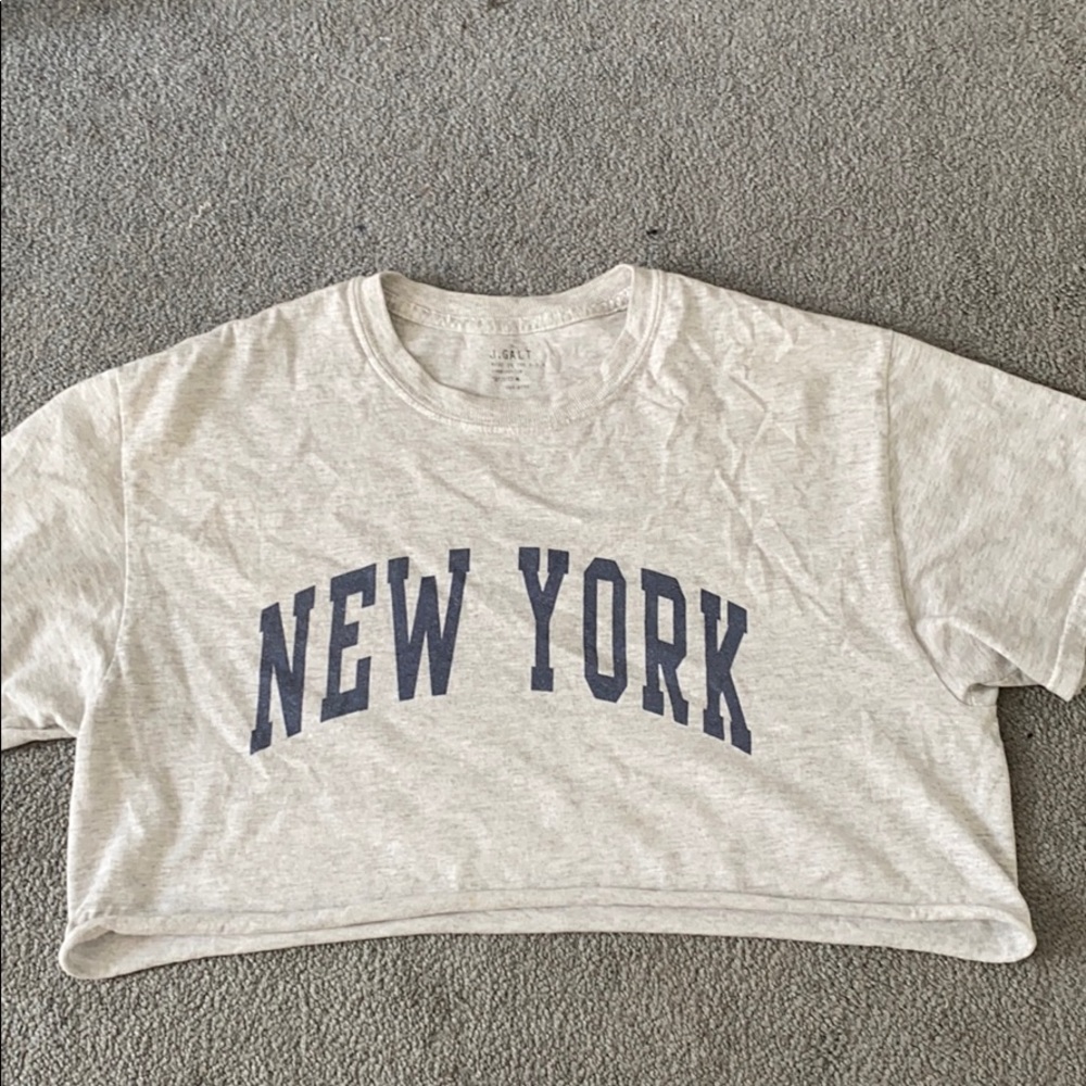 Brandy Melville “new York” cropped top